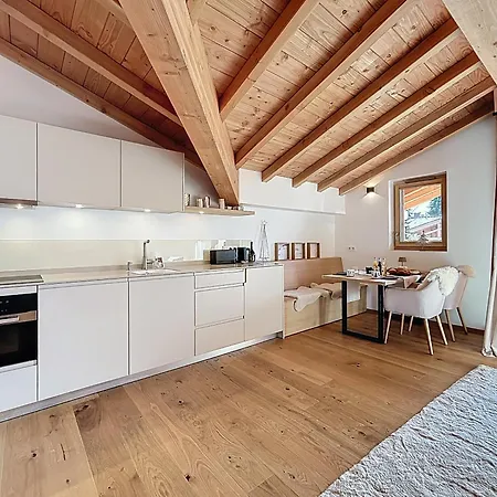 Frene - - Centre Village *