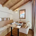 Frene - - Centre Village Apartman *